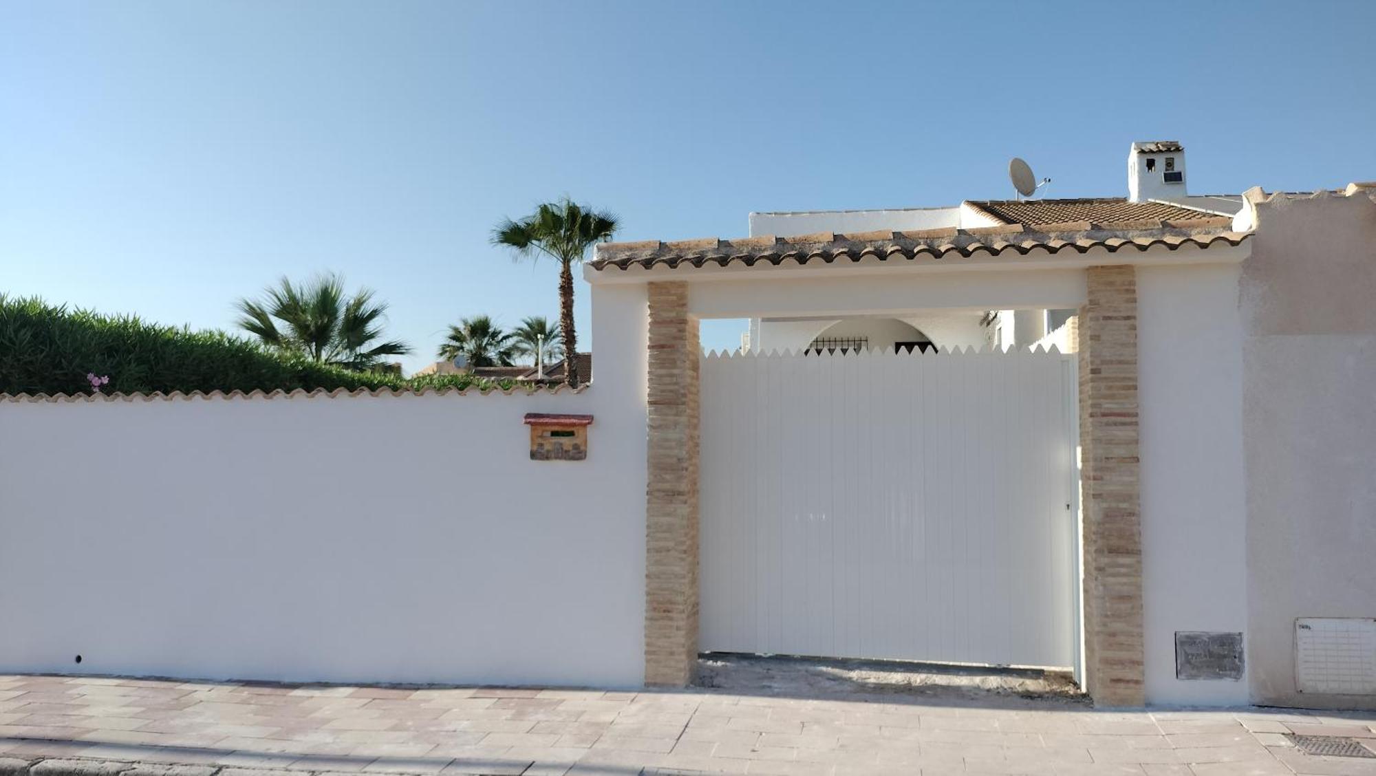 Acogedora Casa Con Piscina Βίλα Τορεβιέχα Εξωτερικό φωτογραφία